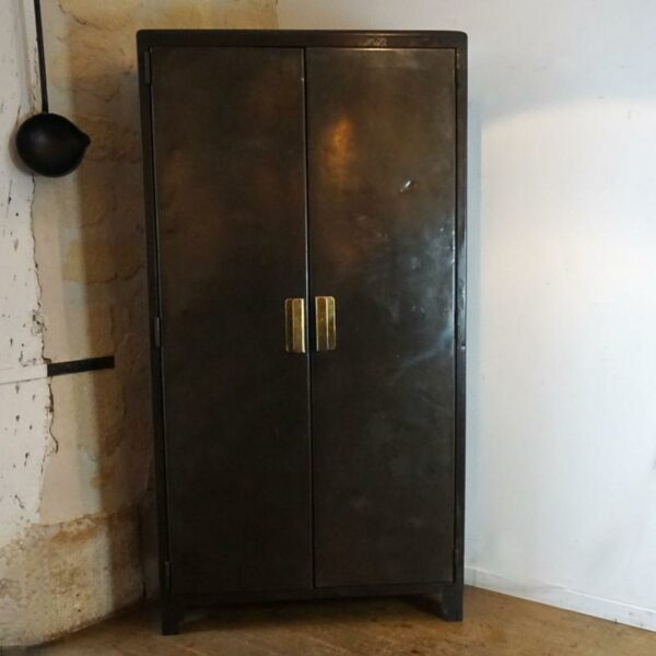 ARMOIRE INDUSTRIELLE VINTAGE