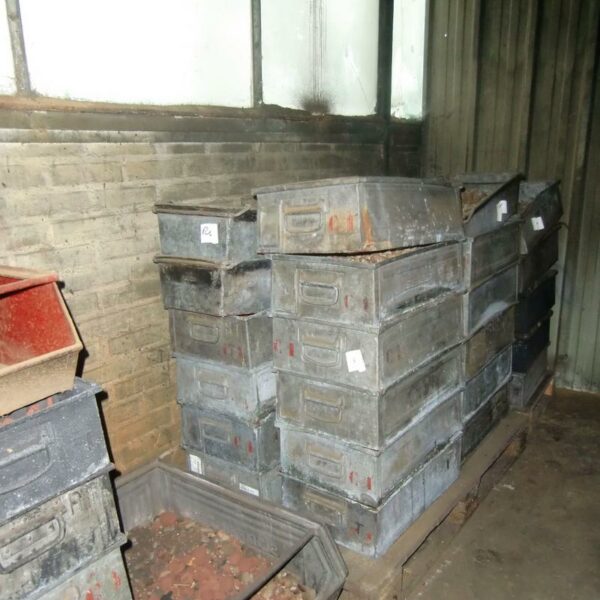 Caisse de stockage dans une usine du vieux