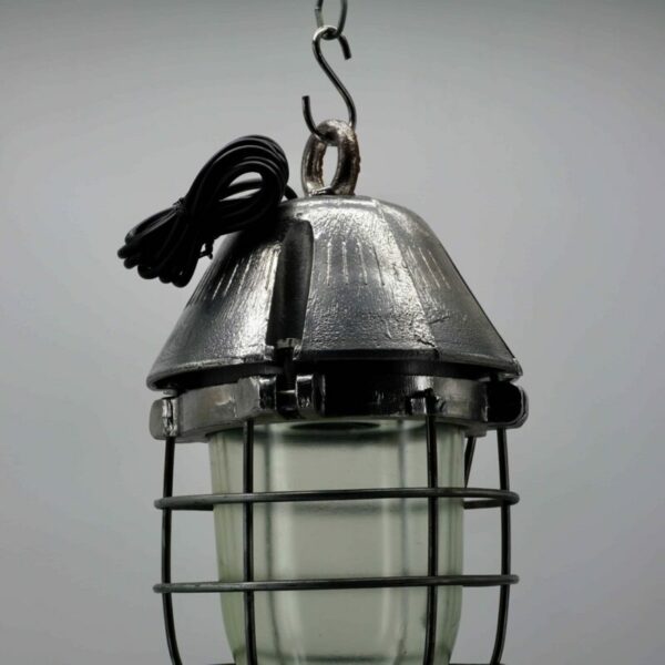 INDUSTRIAL HANGING LAMP