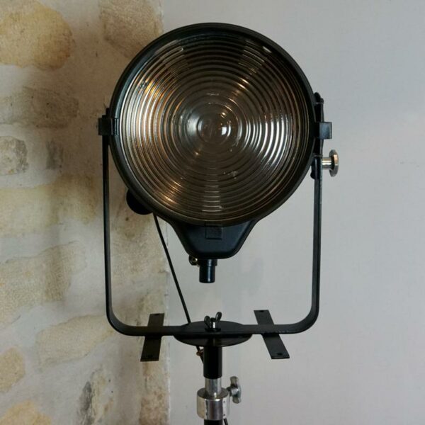 projecteur avec lentille de fresnel
