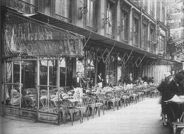 Chaises Multipls en terrasse