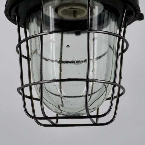 lampe avec grille
