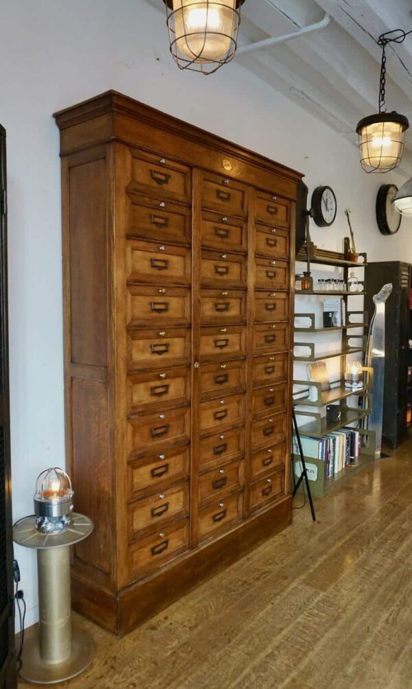 Meuble industriel en bois