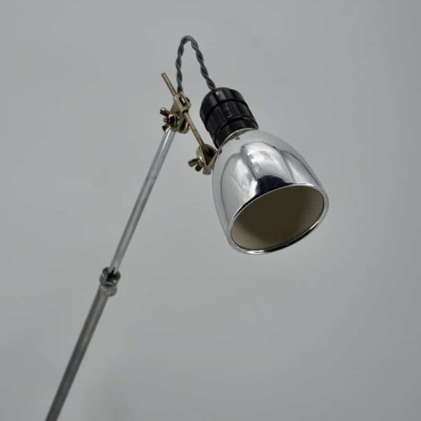 Petite lampe articulée et ajustable