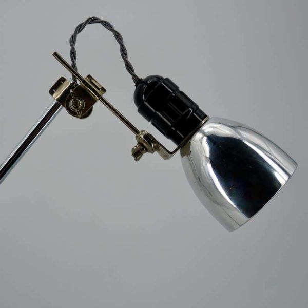 Sewing workshop lamp, ideal for office
