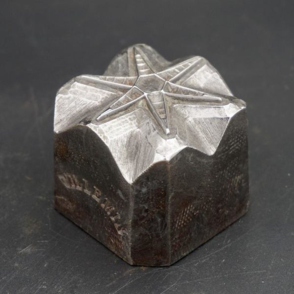 Star paperweight