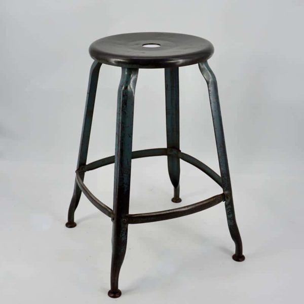 Tabouret métal a faible empatement recyclé