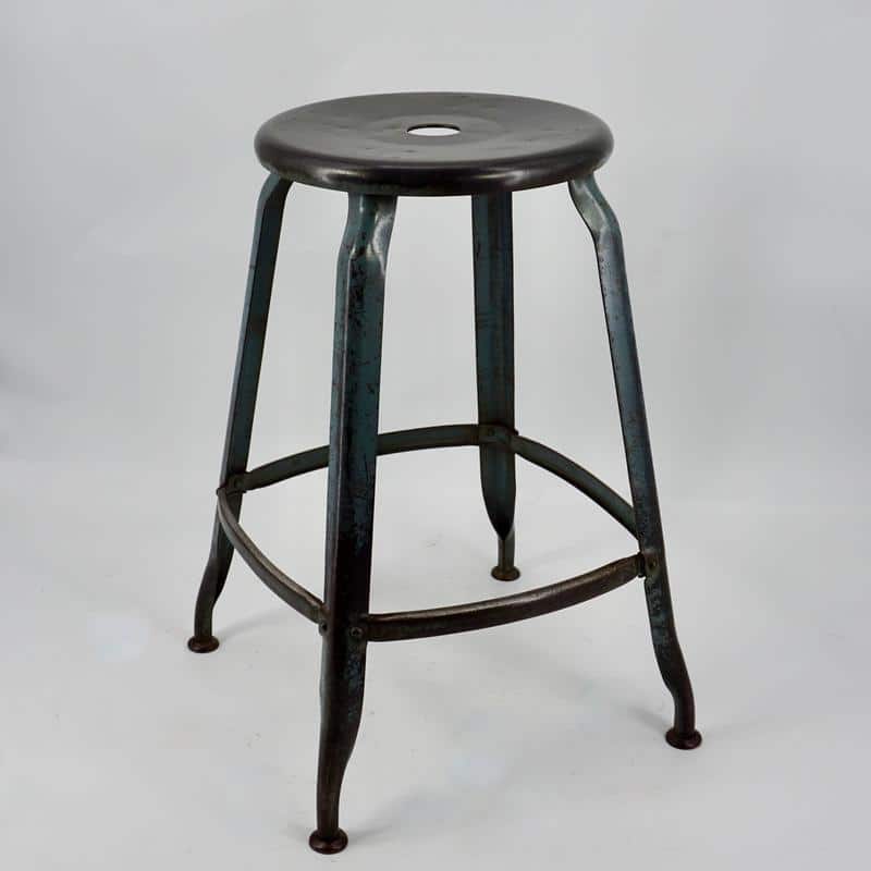 Tabouret métal a faible empatement recyclé