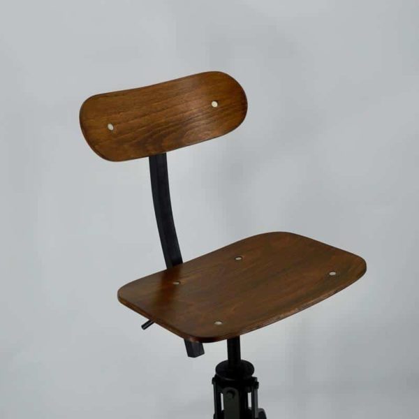 Bienaise workshop chair ideal for counter