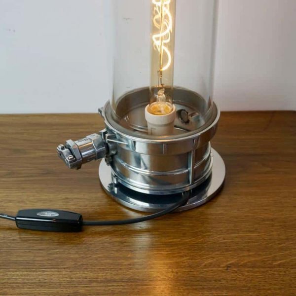 Lampe avec grande ampoule filament led et variateur