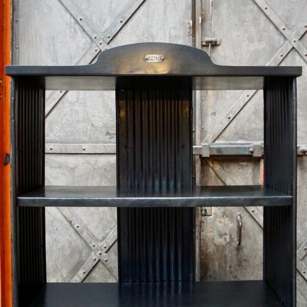 Magnificent metal strafor shelf