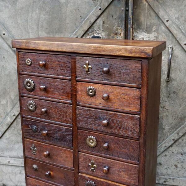 Meuble à tiroirs en Bois