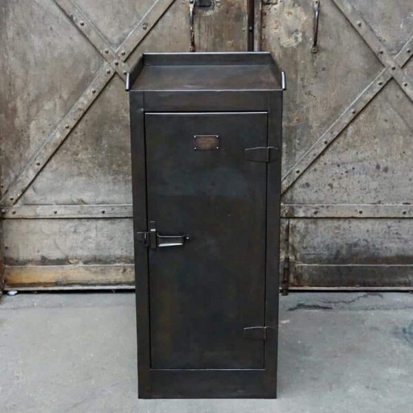 Motobocane workshop metal storage cabinet