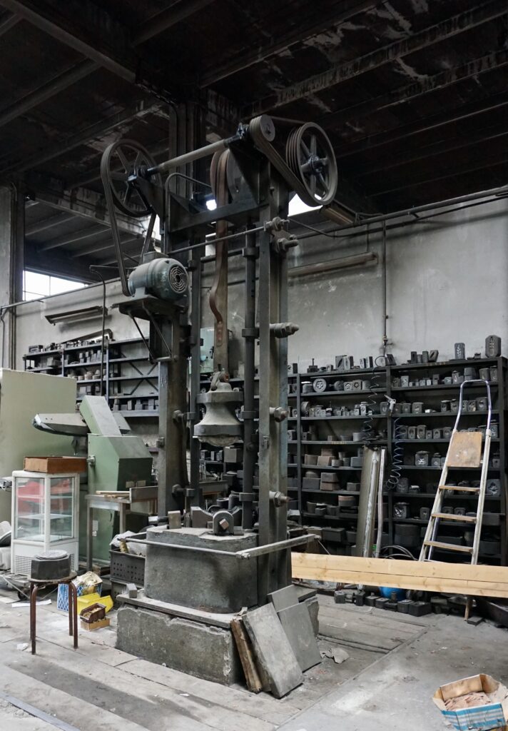 Presse à estamper