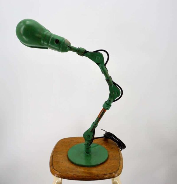 Ancienne lampe de machine, parfaite pour un bureau ou en déco