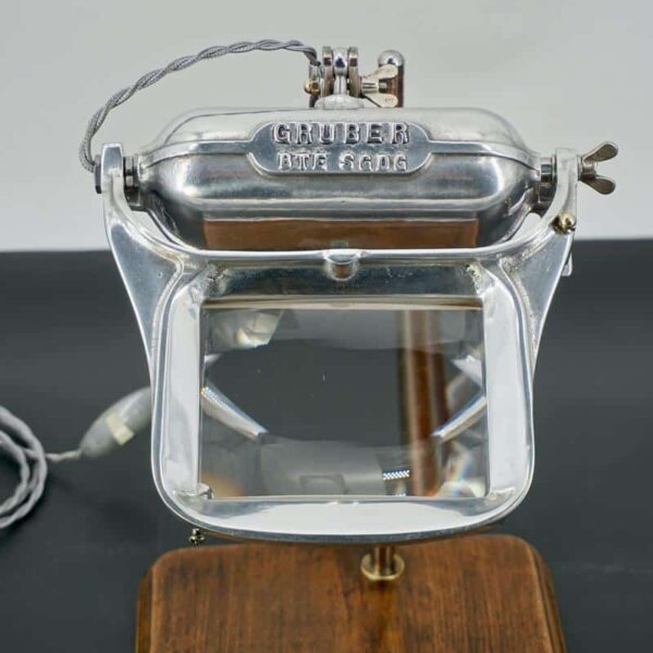 Gruber magnifying lamp