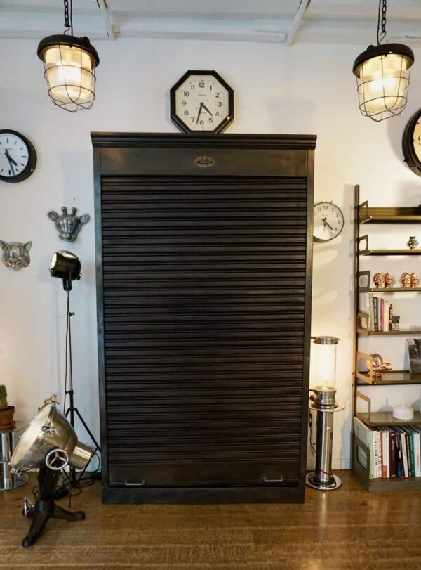 Meuble d'atelier ancien