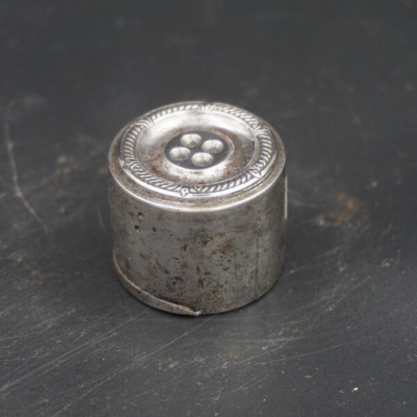 Moule de bouton ancien