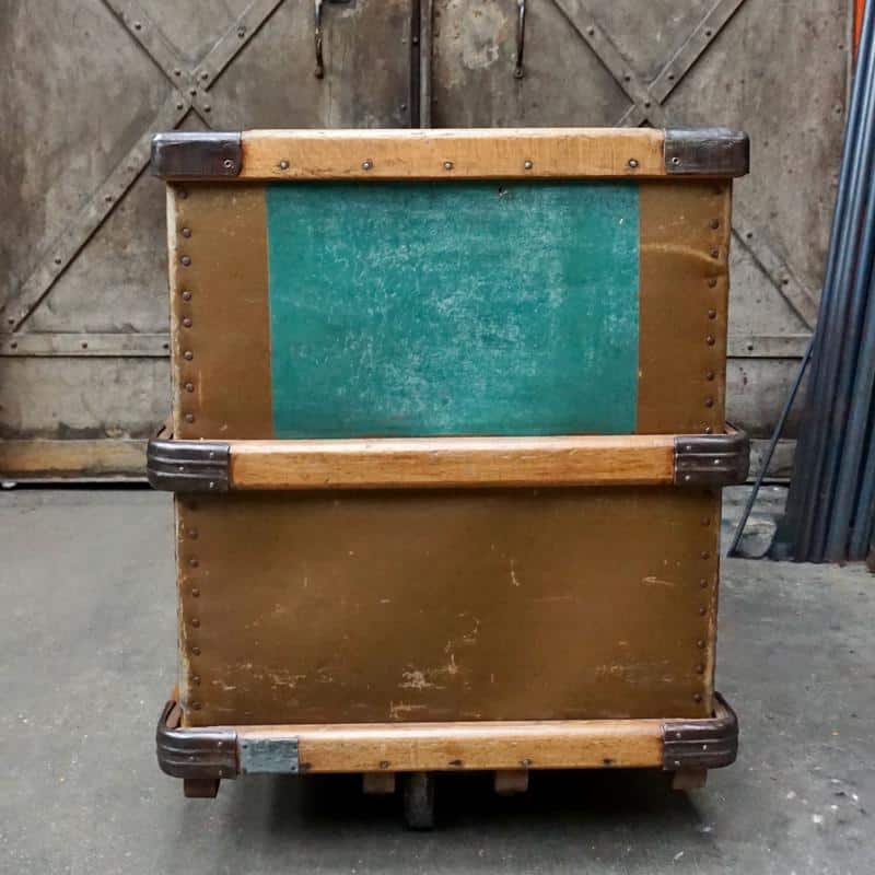 Ancienne caisse Suroy