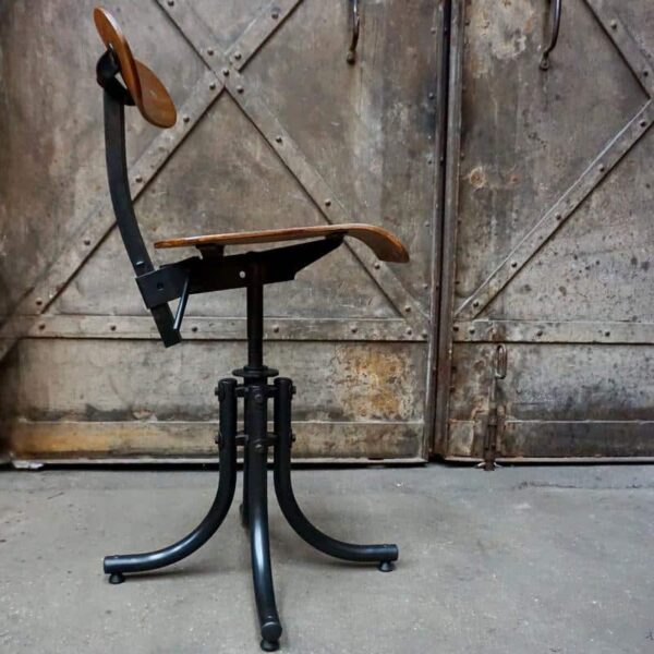 Mobilier industriel ancien