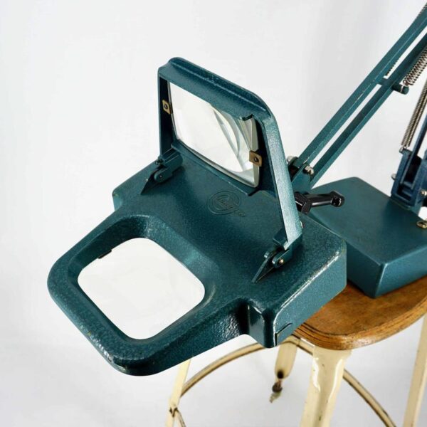 Lamp for precision assembly, watchmaking, jewellery-making