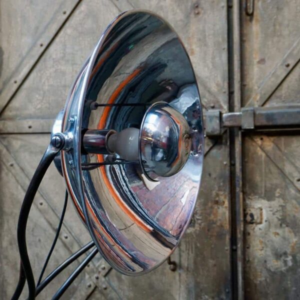 Floor lamp with character for the living room