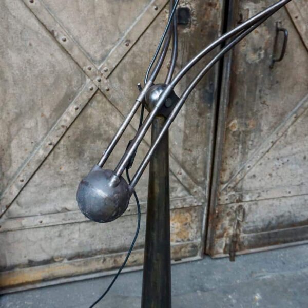 Lampe sur pied orientable avec contrepoids , déflecteur et variateur