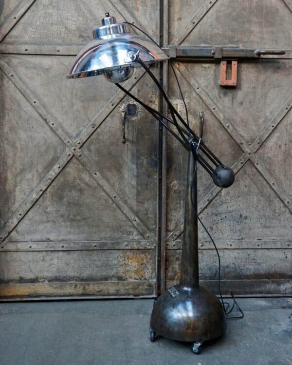 Lampadaire orientable