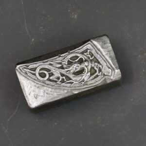 Poinçon avec dragon pour ornement meuble