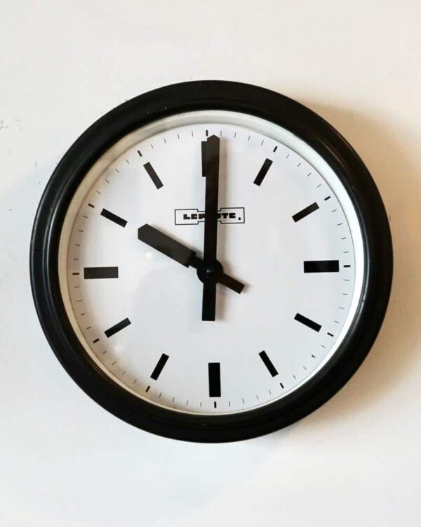 Horloge industrielle d'usine