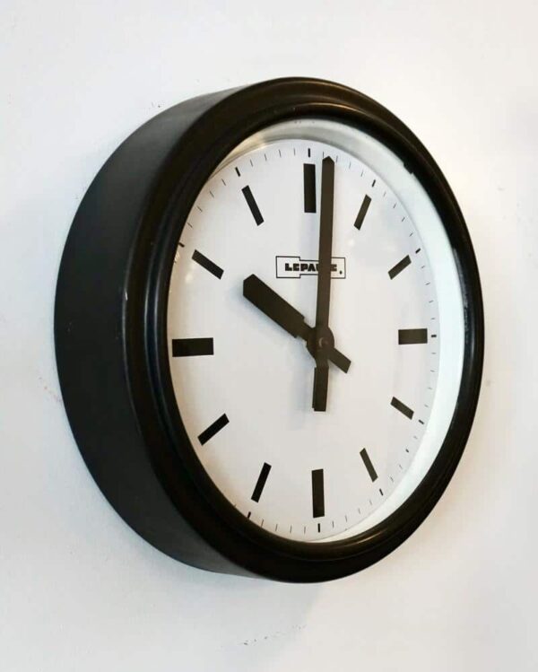 Lepaute electric clock from the 60s
