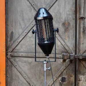 Ancienne lampe de théâtre sur pied