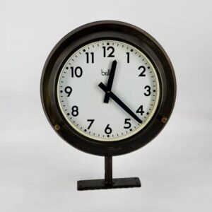 Horloge de gare double face moyenne taille