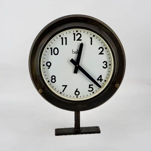 Horloge de gare double face moyenne taille