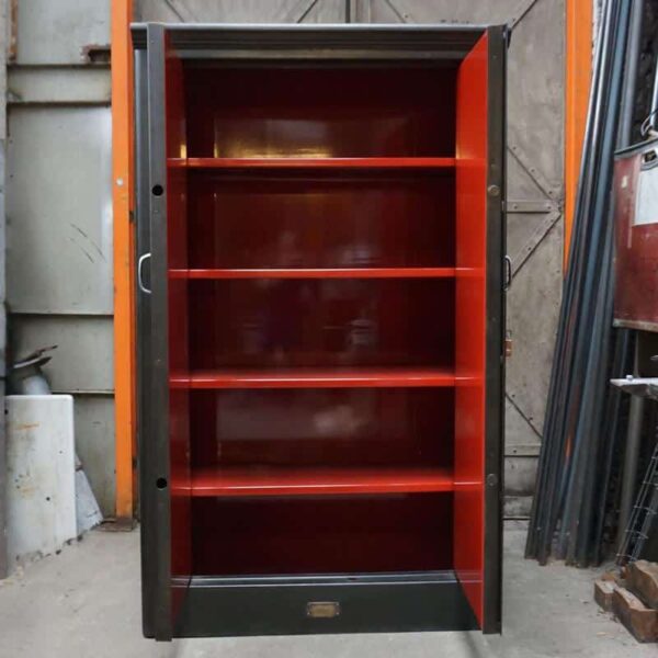 Fichet security cabinet with keys and code