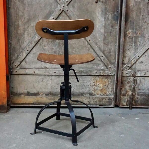 Antique workshop chair, height adjustable