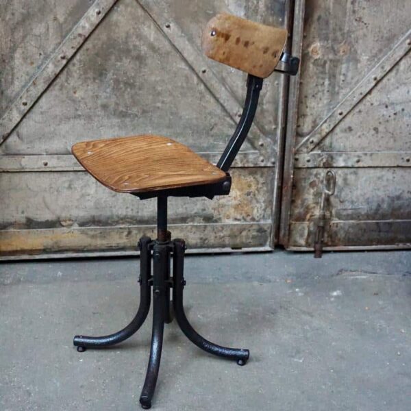 Chair from the 1920s/1930s for office, table