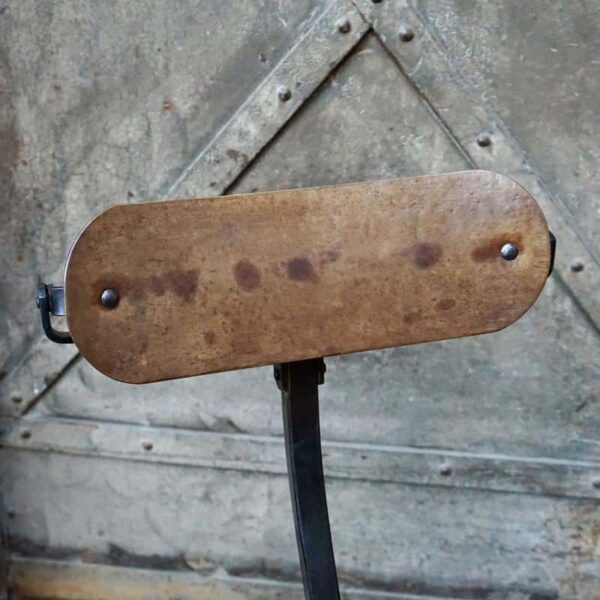 Chaise ancienne pour bureau ou table