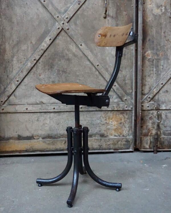 Chaise Bienaise piétement tubes