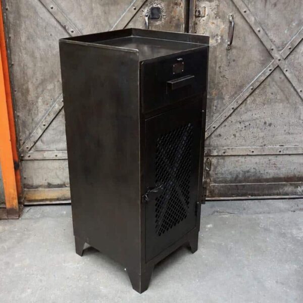 Mobilier industriel ancien français