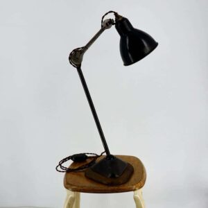 Lampe gras vintage avec socle bois modèle 206