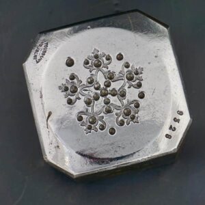 Ancienne matrice de bijouterie, Modèle de broche avec étoile.