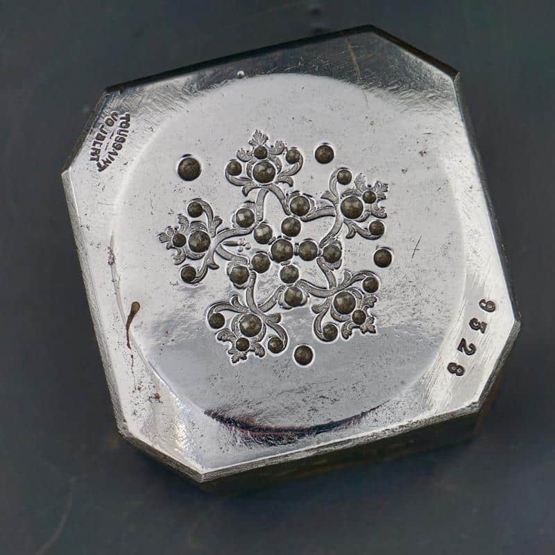 Ancienne matrice de bijouterie, Modèle de broche avec étoile.