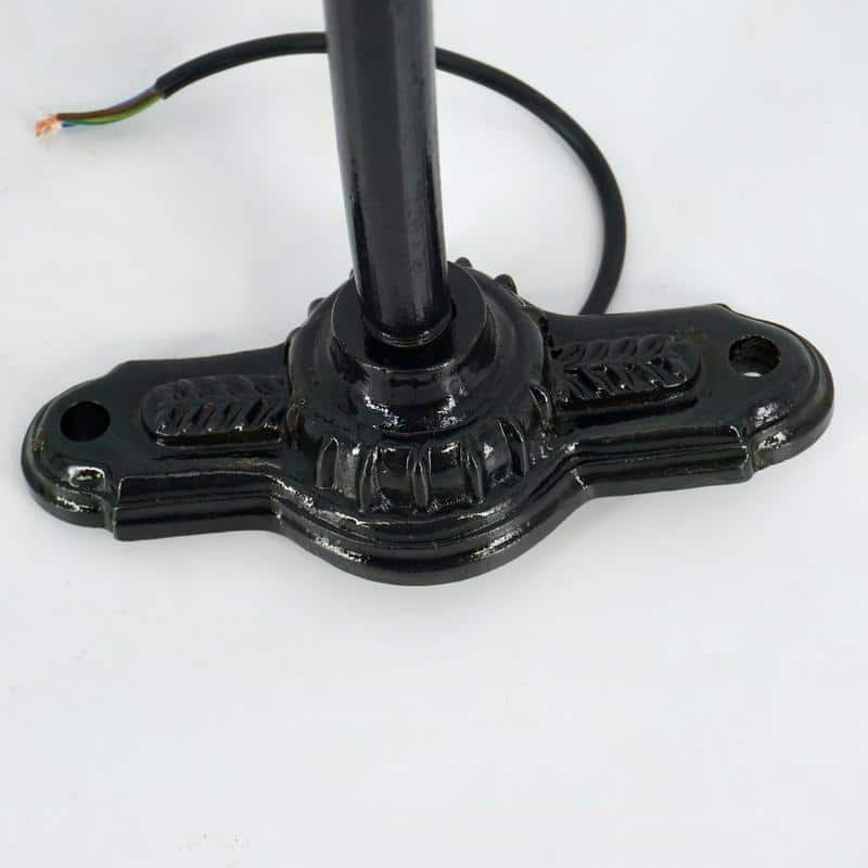 lampe en tole émaillée et verre