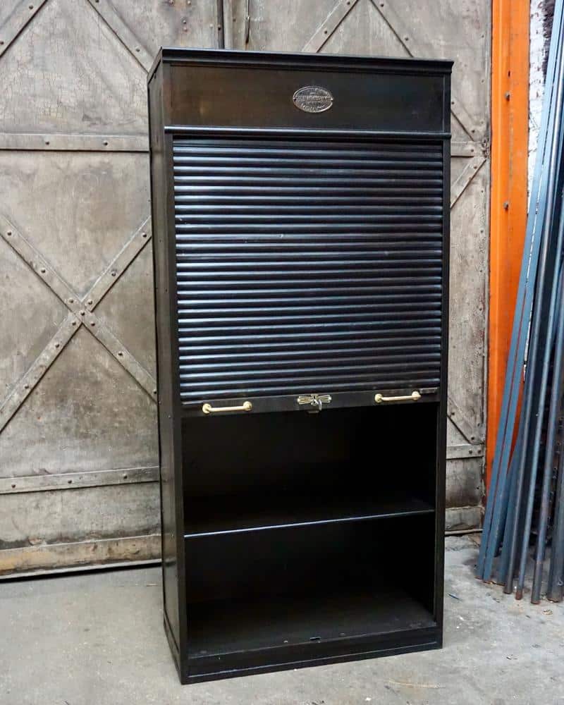 Armoire industrielle de petite taille parfaite pour rangement