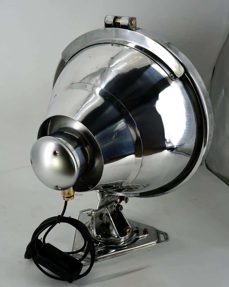 Projecteur avec lentille de fresnel