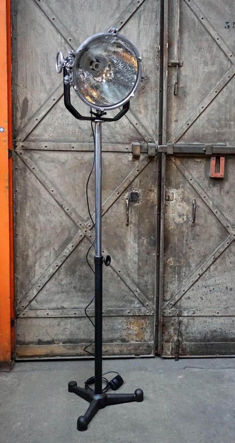 Projecteur sur pied marque Brandt