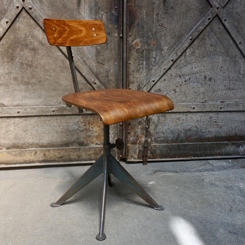 Height-adjustable wood and metal workshop chair