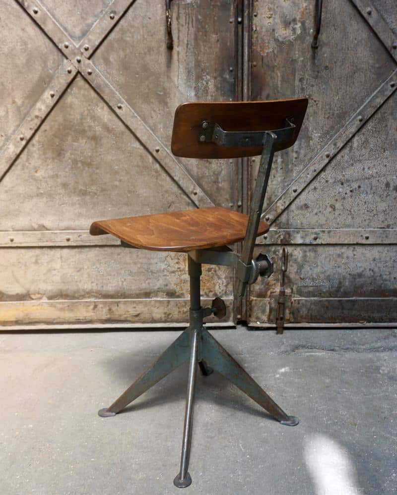 chaise d'atelier scandinave