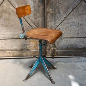 chaise industrielle vintage